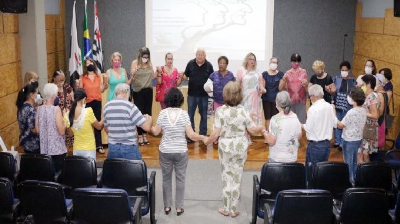 ‘Papoterapia’ do Clube da Melhor Idade faz Reflexão e aborda a autoestima