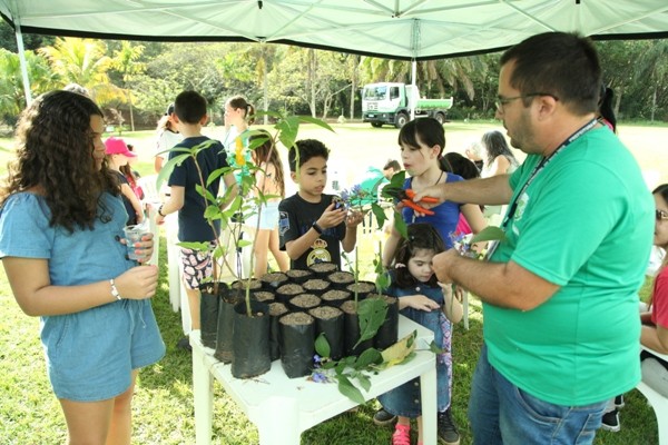 Paulínia recebe certificado do Programa Município VerdeAzul