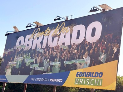 Promotora determina retirada de outdoors com propaganda de Edivaldo Brischi em Monte Mor