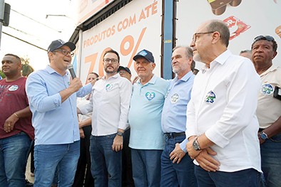 Eder Dalben inaugura comitê no Matão com presença do prefeito e do deputado Dirceu Dalben