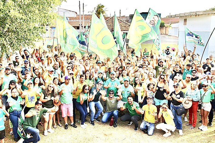 ‘Caminhada pela Esperança’ com Henrique do Paraíso e André da Farmácia mobiliza Sumaré