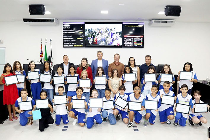 Leitinho participa na Câmara da entrega de certificados do Programa ‘Aluno Nota 10’ 2024