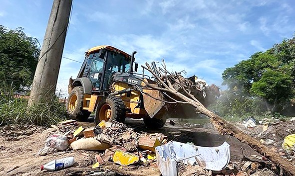 Força-tarefa da Prefeitura remove mais de 73 toneladas de lixo das ruas de Sumaré