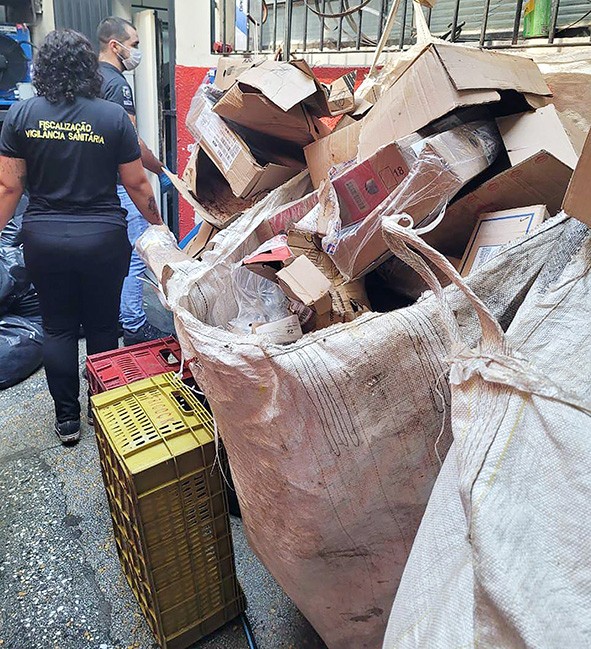 Vigilância apreende 1 tonelada de carnes impróprias em supermercado de Sumaré